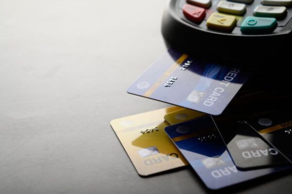 Entenda quais as diferenças entre os cartões de créditos Visa e Mastercard