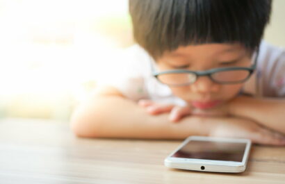 Criança Viciada no Celular ? Dicas para Atraí-las fora das Telas