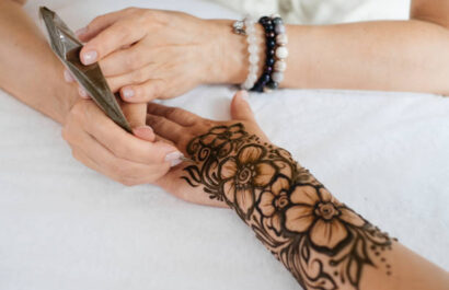 Arte de Tatuagem Mehndi: Tradição e Criatividade na Pele